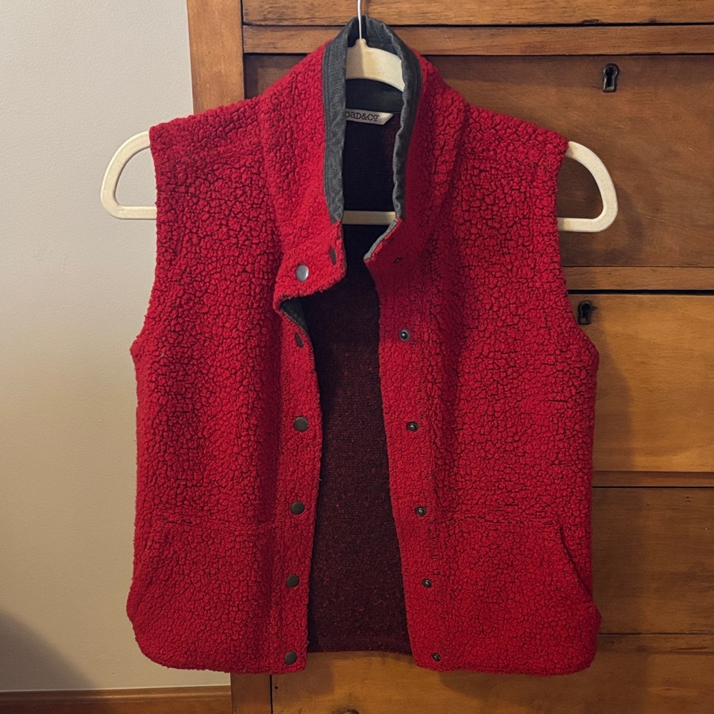 Toad&Co Red Sherpa Vest
